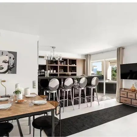 Suite Prestige Croisette Vue Mer Avec Terrasse 칸느