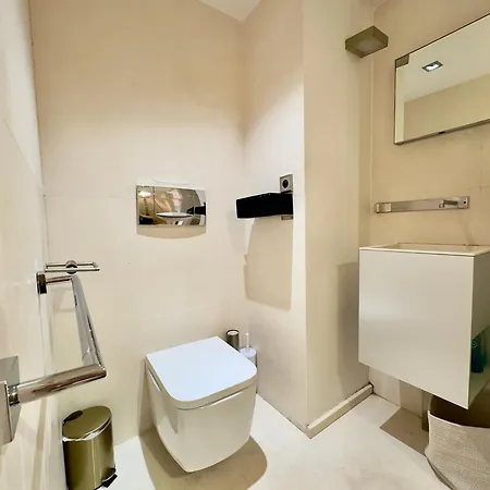 Suite Prestige Croisette Vue Mer Avec Terrasse Apartman